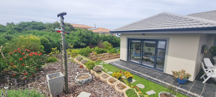 3 Bedroom Property for Sale in Village On Sea Western Cape